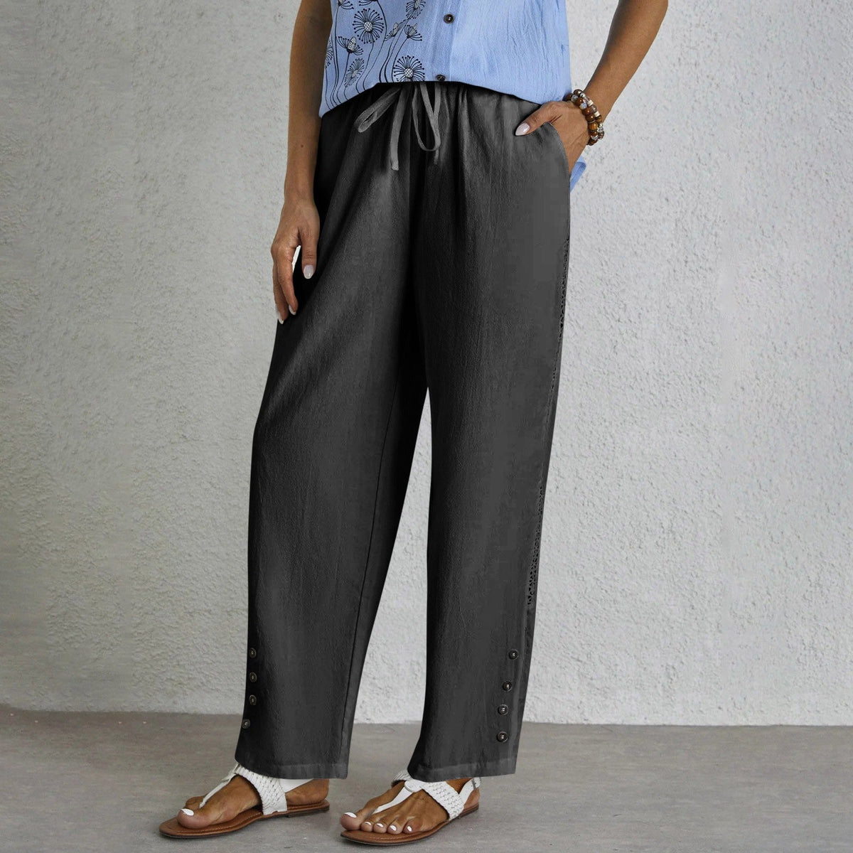 Shania - Pantaloni relaxed con coulisse e dettaglio bottoni sul fianco