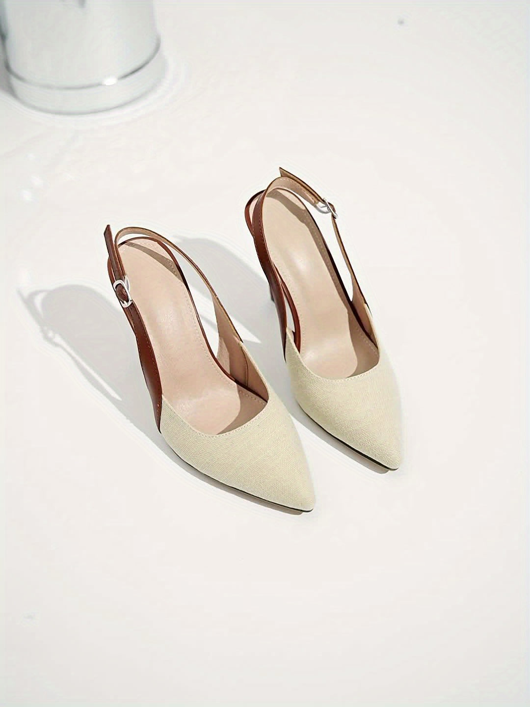 Amelia | Scarpe con tacco slingback e dettagli a contrasto